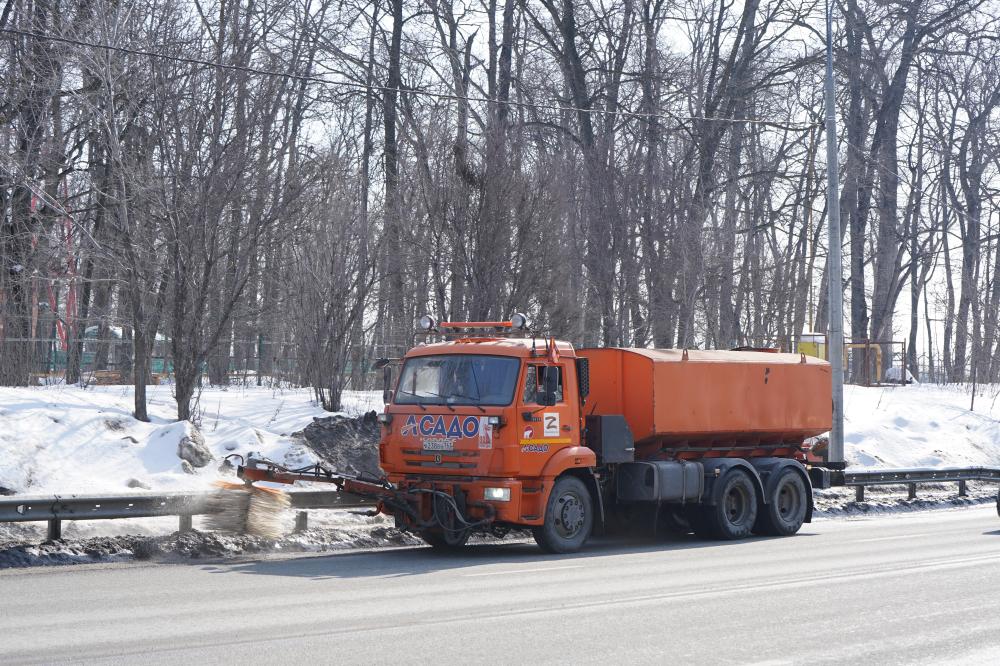 На региональных дорогах г. Самары АО "АСАДО" приступили к летним видам работ